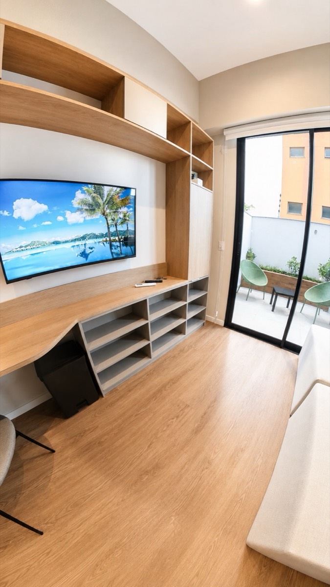 TV e estante